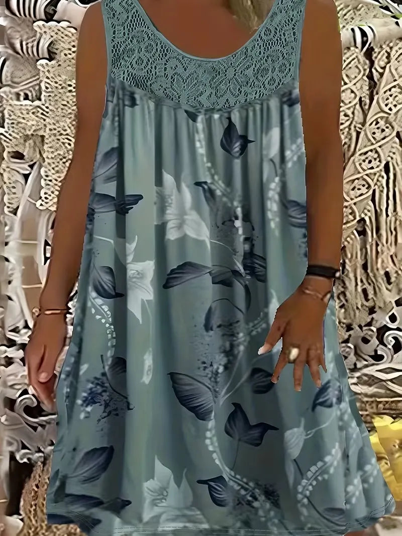 Elegantné maxi šaty pre ženy s nadváhou s okrúhlym výstrihom, bez rukávov, s čipkou, plisovaným vzorom a patchworkovým vzorom.